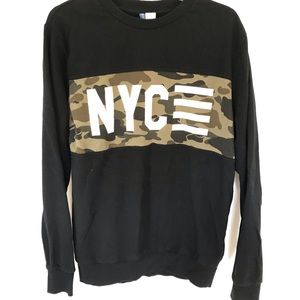 H&M NYC men’s sweatshirt size M